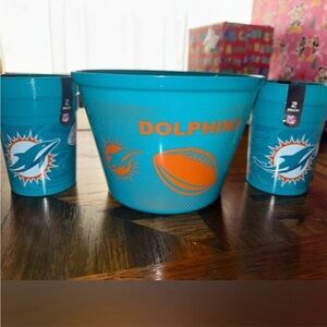 NWT Miami dolphins bundle snack bucket + 4 cups 25oz each cup